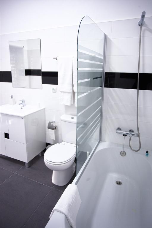 Residencial Principe Guest House Barreiro  Bagian luar foto