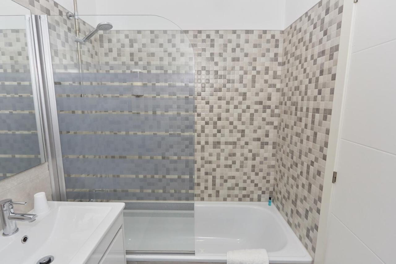 Residencial Principe Guest House Barreiro  Bagian luar foto